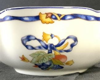 Bernardaud LIMOGES French Porcelain Serving Bowl