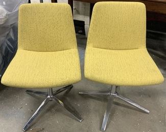 Pair B&B ITALIA COSMOS 4 STAR Swivel Chairs