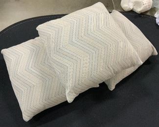 Set 3 Zig Zag Patterned Throw Pillows