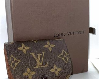 LOUIS VUITTON Signed Wallet W/ Original Gift Box