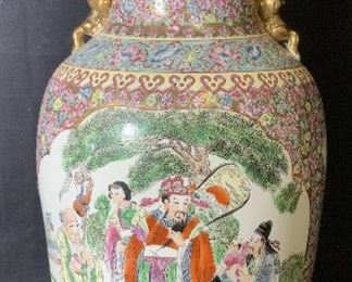 Chinese Hand Painted Porcelain Vase