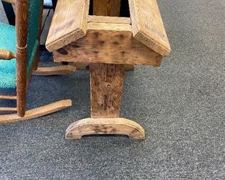 Saddle stand from side