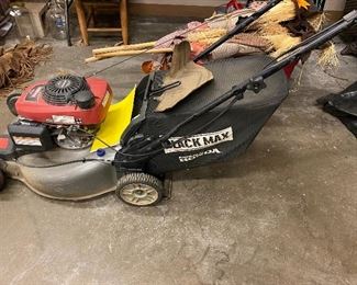 Black Maxx push mower