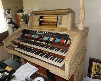 Organ - Hammond - with QRS roll-style self player attachment - assorted music