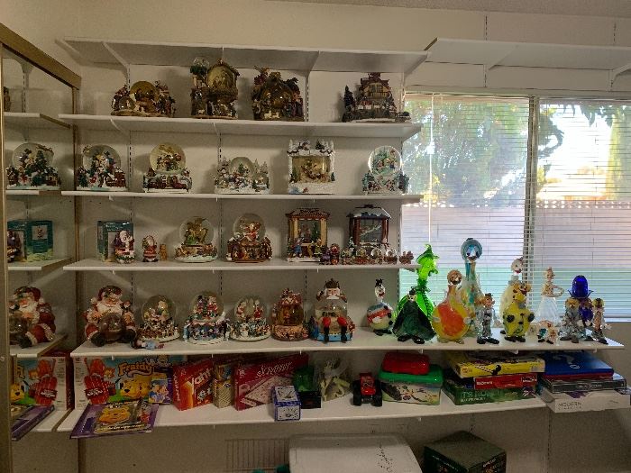 Antique and Unique Estate Sales in Lancaster, CA starts on 11/7/2020