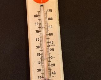 Vintage Standard Fuel Oils Metal Thermometer