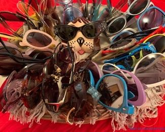 Vintage Sunglasses / Eyewear