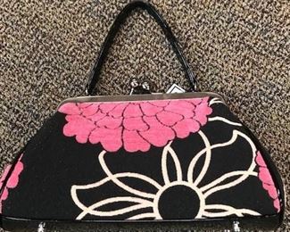 Beautiful fabric purse - perfect for the holidays!