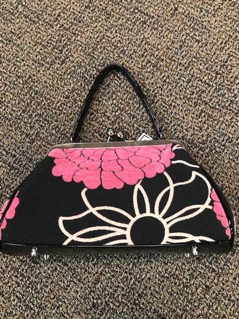 Beautiful fabric purse - perfect for the holidays!