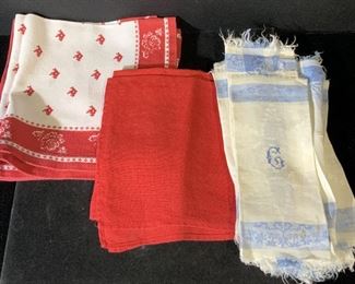 Lot 16 Blue & Red Table Linens