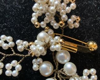 Vintage Moveable Mini Pearl Style Beaded Brooch