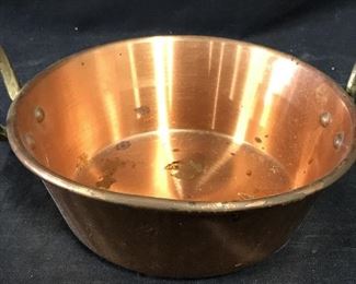 Copper metal Handled Pot