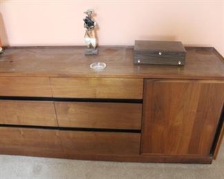 Dillingham Dresser Merton Gershum Espirit Collection