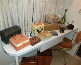 Vintage Handbags and purses clothing
