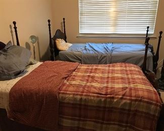 Solid wood Antique twin bed set