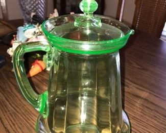 Green depression / Vaseline Glass pitcher
