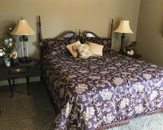 King size bedroom group