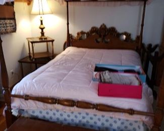 Ethan Allen complete canopy bed, full. 200.00