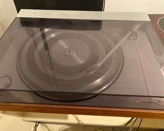 017-Bang & Olufsen 3000 turntable