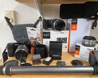 235ASony a6000  Sony aNEX5 Caneras