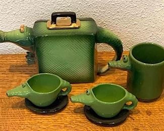 127B John Groth Signed Alligator Tea Pot  Cups