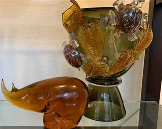 138 Art Glass Center Bowl  Figurine