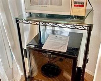 006Avanti Refrigerator and More