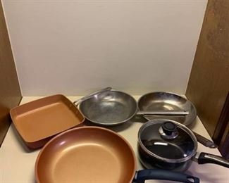 4 pans and one pot Cuisinart