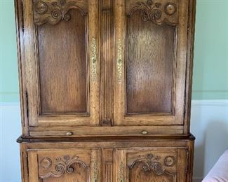 Vintage Bar Cabinet $250