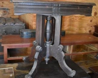 Beautiful Victorian  Fern Table with intricately carved base