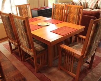 Mission Style Oak Table with 6 Chairs & 2 18" Leaves Extends 101"
$900.00