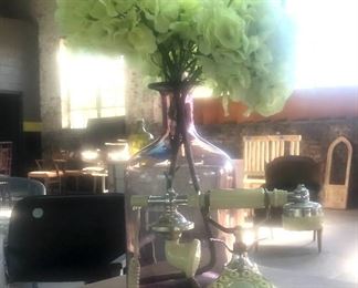 Vintage fancy-schmancy phone.  Really works if you have a land line!