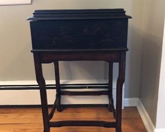 Ethan Allan accent table 