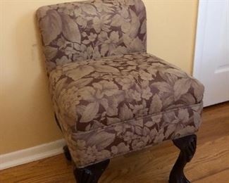 Excellent little slipper chair!