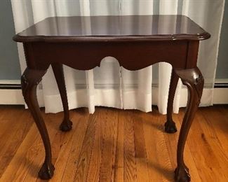 Ethan Allen Georgian Court Cherry Tea Table