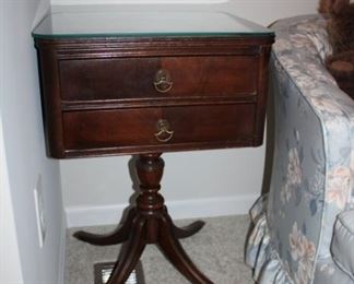 VINTAGE SIDE TABLE