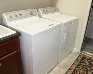 GE WASHER & DRYER SET