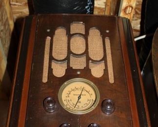 VINTAGE RADIO