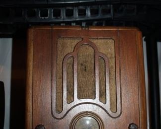 VINTAGE RADIO