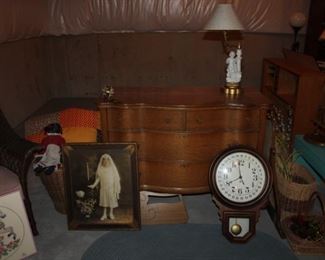 VINTAGE DRESSER, LAMP