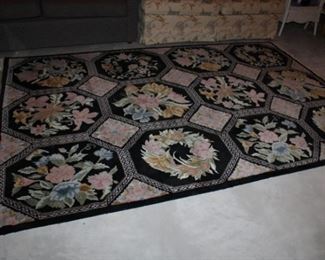 AREA RUG