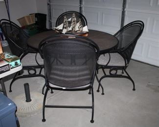 PATIO SET