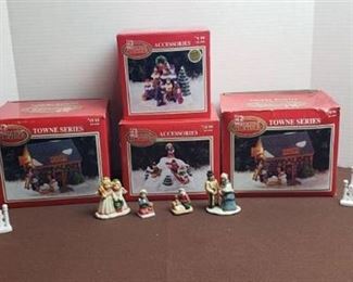 Dickens Collectables 2 Towne Series Buildings and Accessories