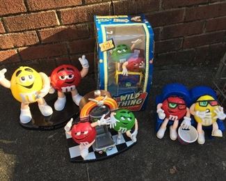 M&M Collectibles 