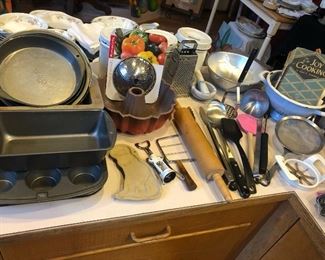 Pots and Pans, Cooking and Baking Essentials 