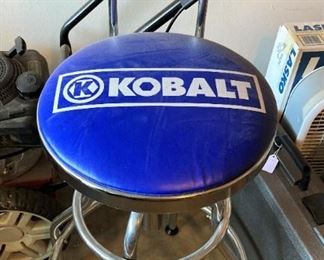 Kobalt stool