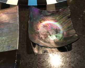 Art glass bowl