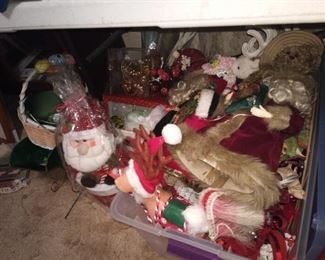 Vintage Xmas items. Some of them sale for $30+ each but you know I price to sale 1st day!