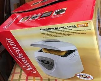 breadmaker in box