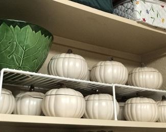 Miscellaneous kitchen items